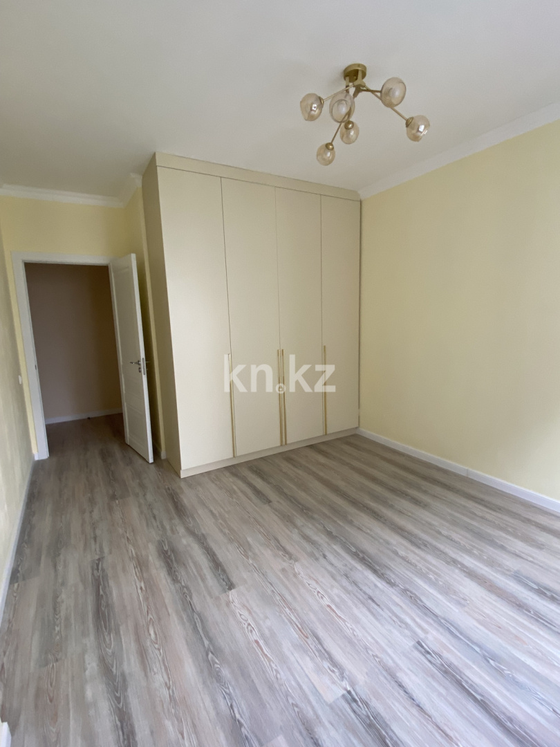 Продажа 2-комнатной квартиры, 70 м², ул. Тургута Озала, дом  194 - пр. Абая в Алматы - фото 3