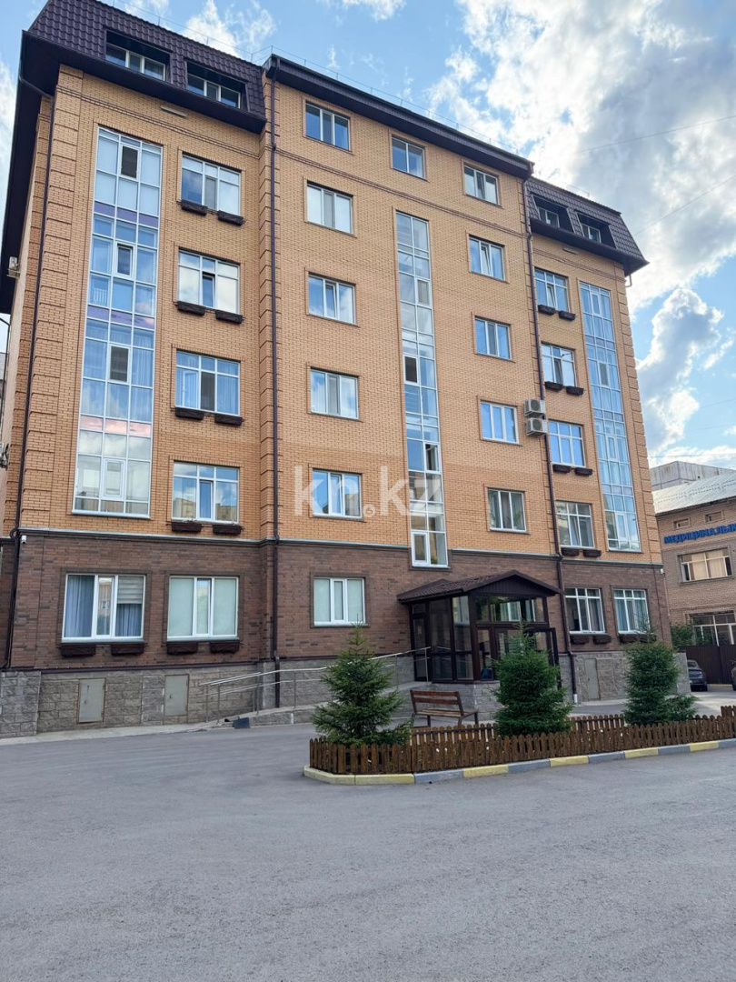 Продажа 3-комнатной квартиры, 100 м², ул. Таттимбета, дом  19/14 в Караганде - фото 10