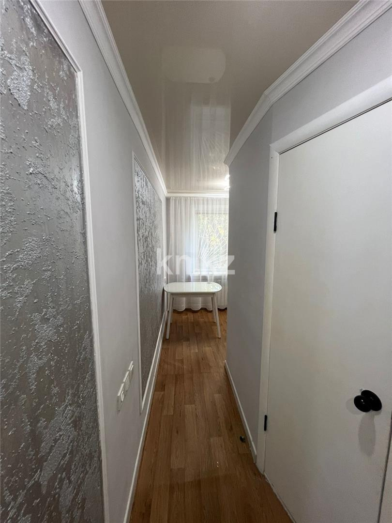 Продажа 2-комнатной квартиры, 44 м², 14 мкр., дом  42 в Караганде - фото 10