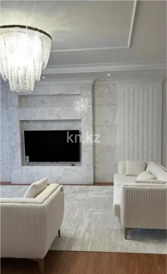 Продажа 4-комнатной квартиры, 176.8 м², пр. Кошкарбаева, дом  8 в Астане