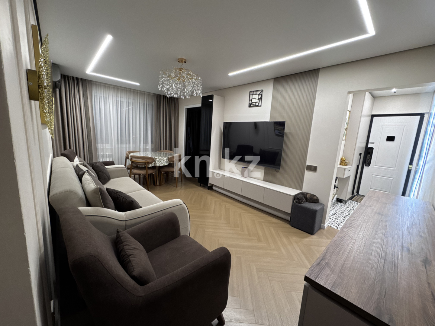 Продажа 3-комнатной квартиры, 59.2 м² в Алматы - фото 2