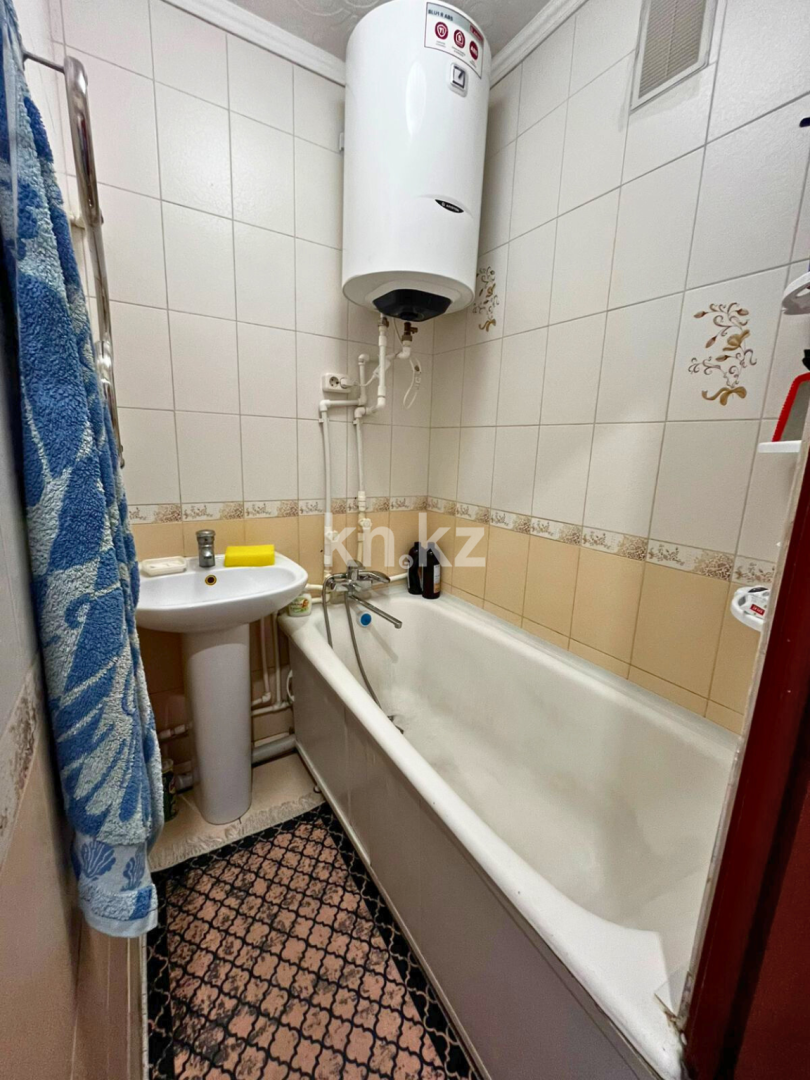 Продажа 2-комнатной квартиры, 44 м², мкр-н 15 в Караганде - фото 4