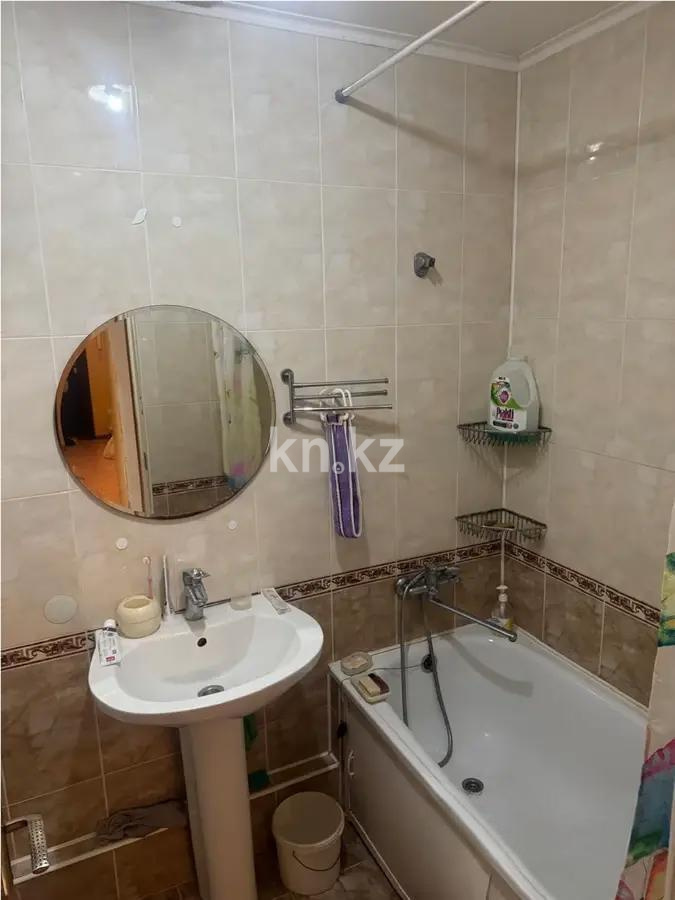 Продажа 3-комнатной квартиры, 82 м², ул. Абая, дом  30 в Караганде - фото 5