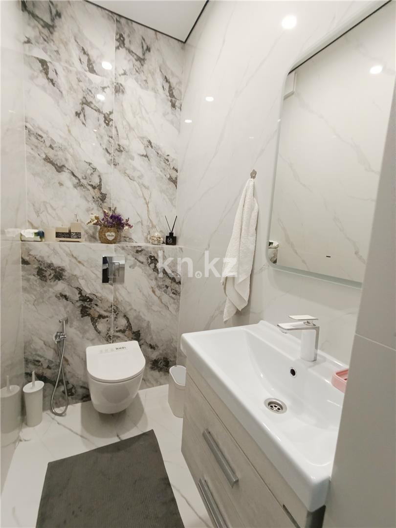 Продажа 3-комнатной квартиры, 94 м², ул. Ашимова, дом  15 в Караганде - фото 21