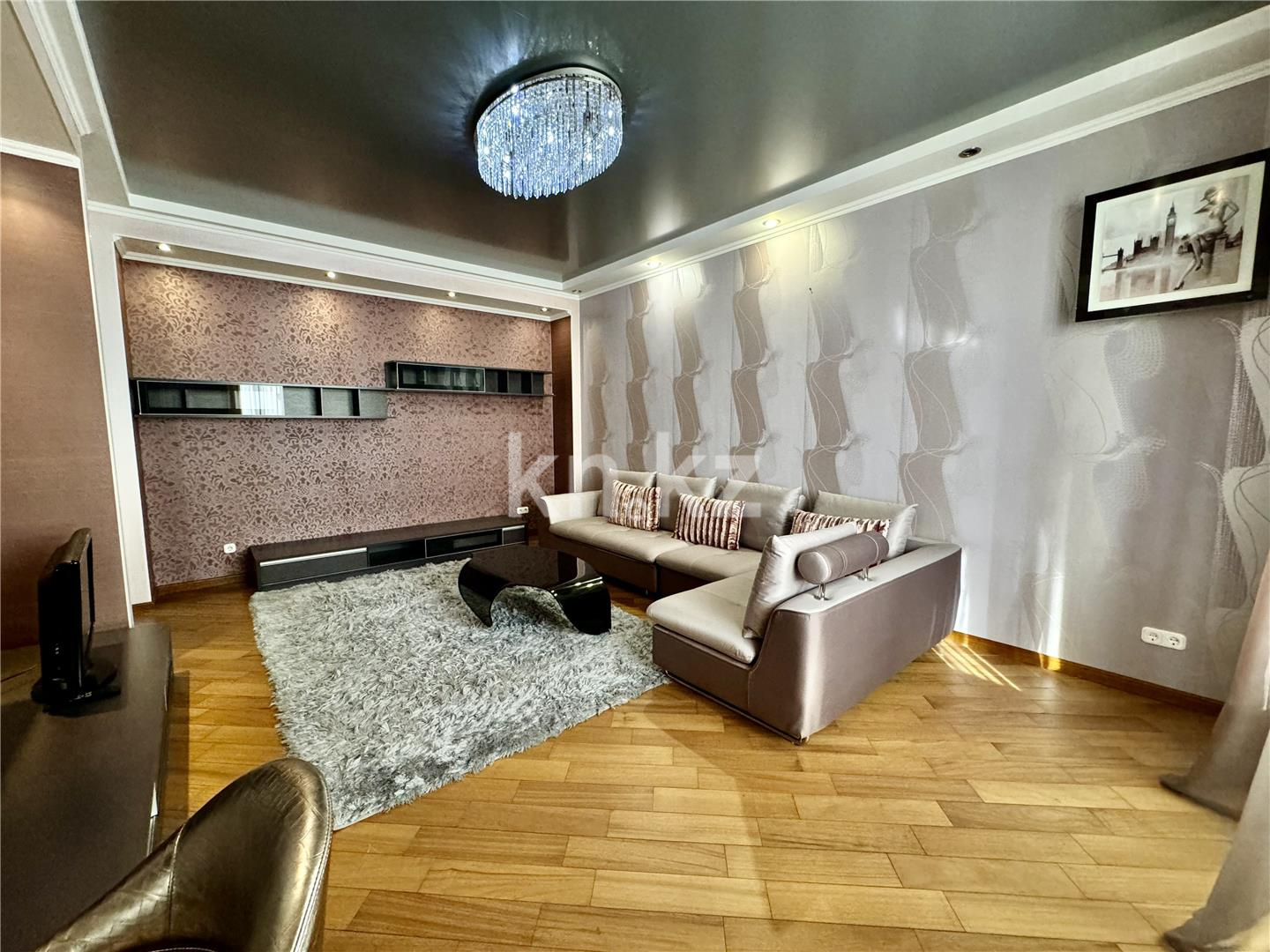 Продажа 6-комнатной квартиры, 227 м², ул. Ерубаева, дом  50/6 в Караганде - фото 5