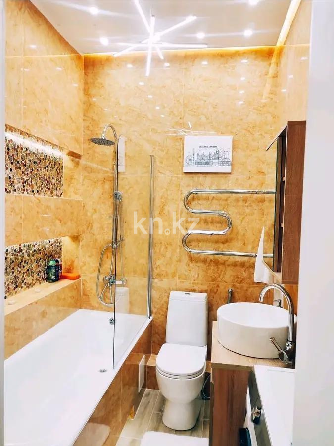 Продажа 2-комнатной квартиры, 71 м², ул. Бекхожина, дом  15а в Алматы - фото 3