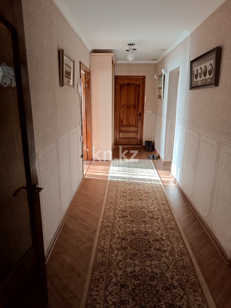Продажа 4-комнатной квартиры, 100 м², ул. Бакинская в Караганде - фото 13