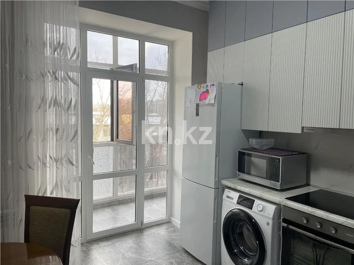 Продажа 1-комнатной квартиры, 38 м², пр. Шахтеров, дом  20/4 в Караганде - фото 3