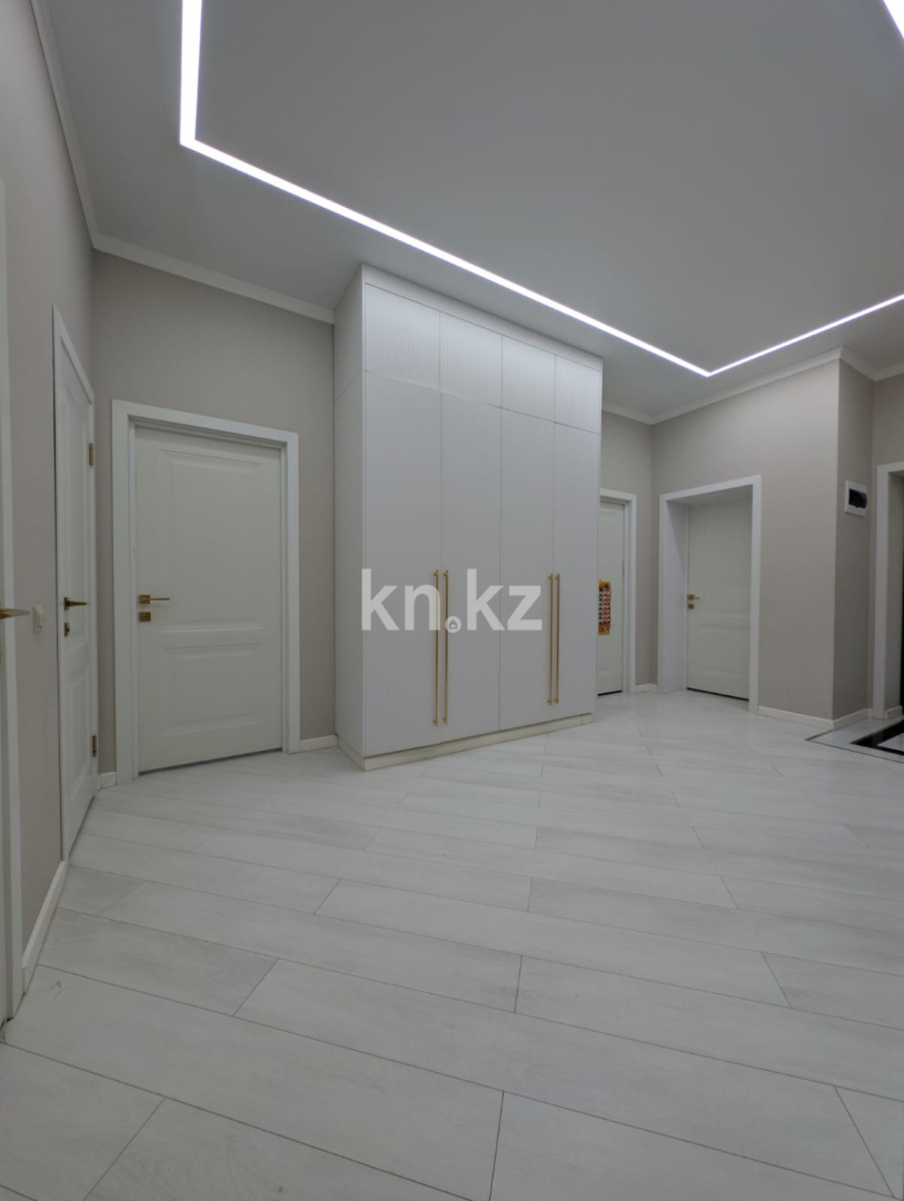 Продажа 4-комнатной квартиры, 115 м² в Уральске - фото 20