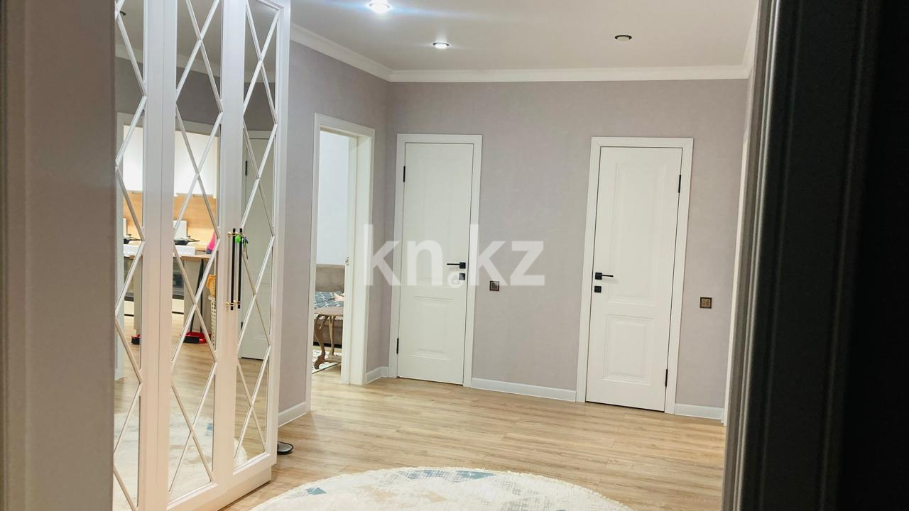 Продажа 3-комнатной квартиры, 84 м², ул. Сатыбалдина в Караганде - фото 18