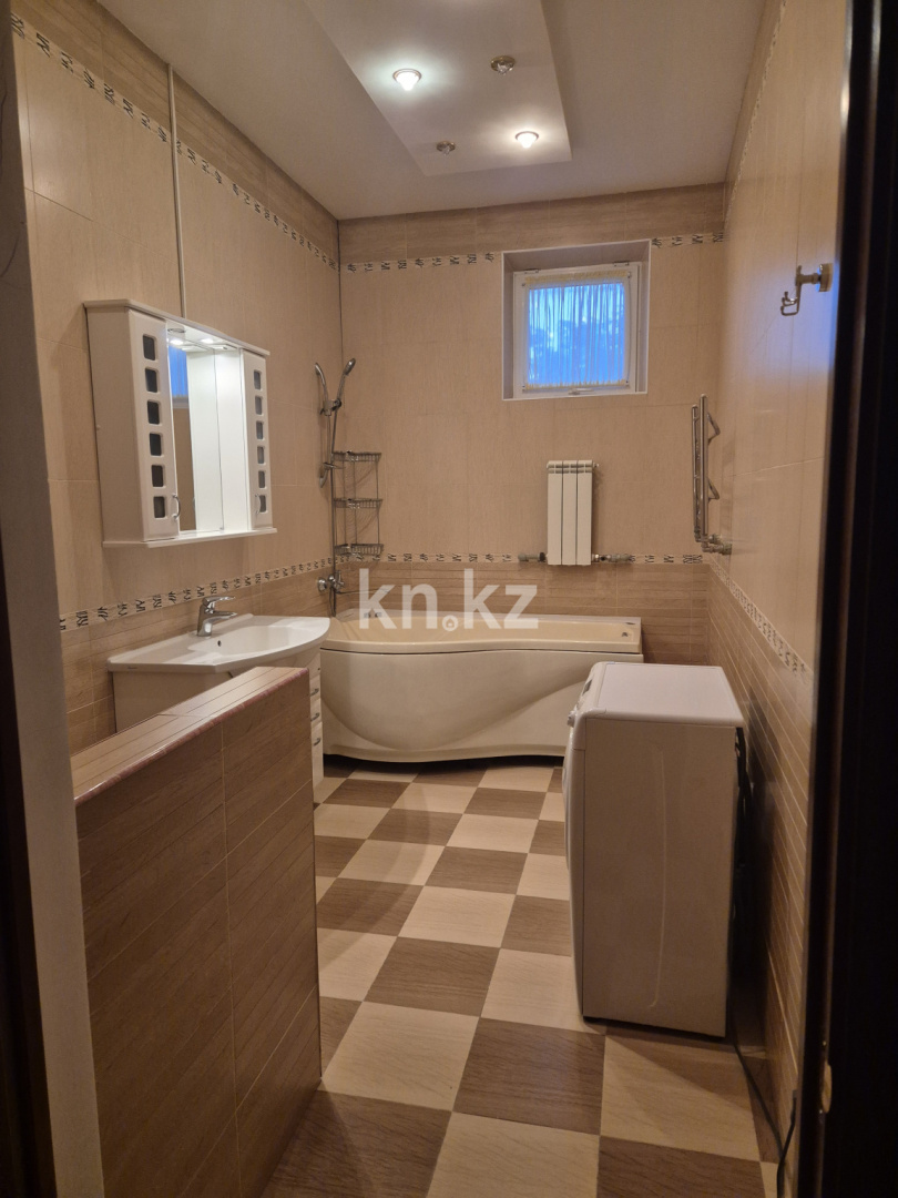 Продажа 4-комнатной квартиры, 129.6 м², ул. Смагулова, дом  56а в Атырау - фото 19