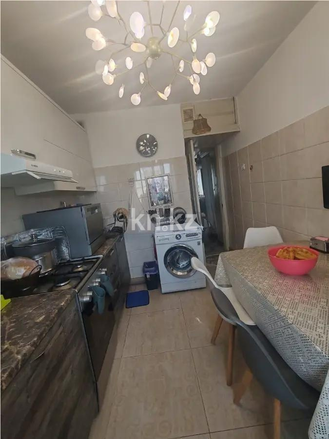Продажа 4-комнатной квартиры, 77 м², ул. Радостовца, дом  271 в Алматы - фото 4