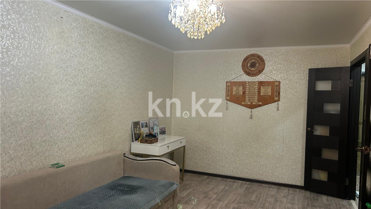Продажа 3-комнатной квартиры, 61 м², мкр-н 19 в Караганде - фото 2