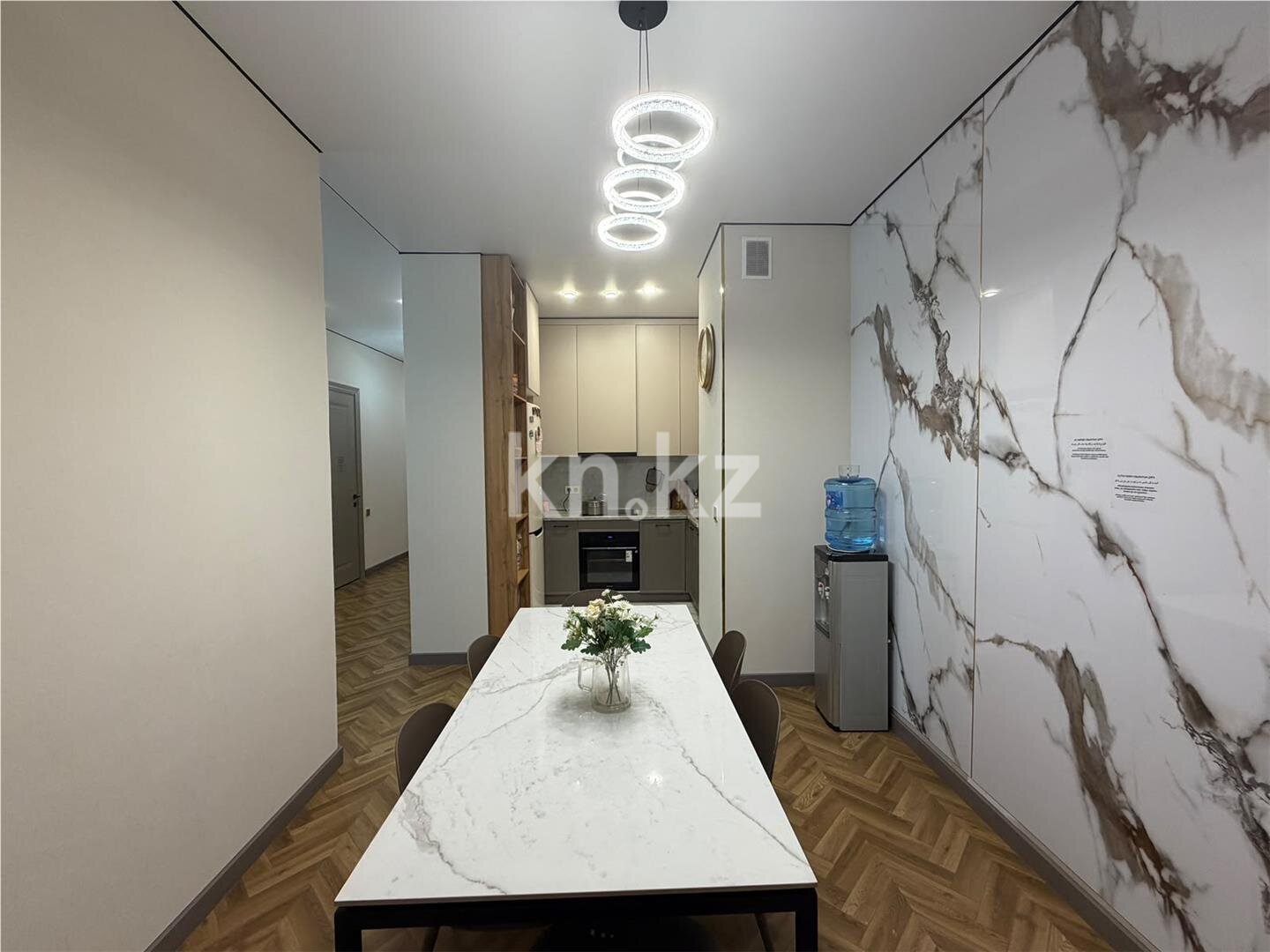Продажа 4-комнатной квартиры, 100 м² в Караганде