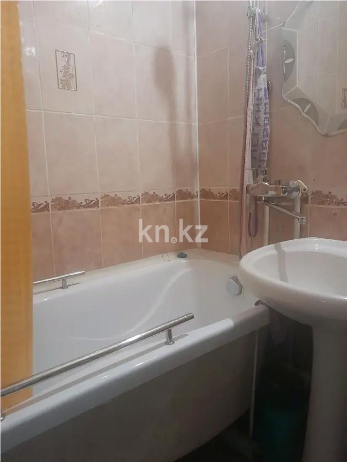 Продажа 3-комнатной квартиры, 68 м², мкр. Мамраева (Восток-5), дом  41 в Караганде - фото 5