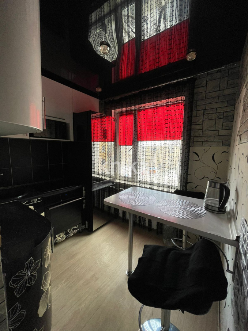 Аренда 1-комнатной квартиры посуточно, 37 м², ул. Гоголя, дом  46/1 в Караганде - фото 4