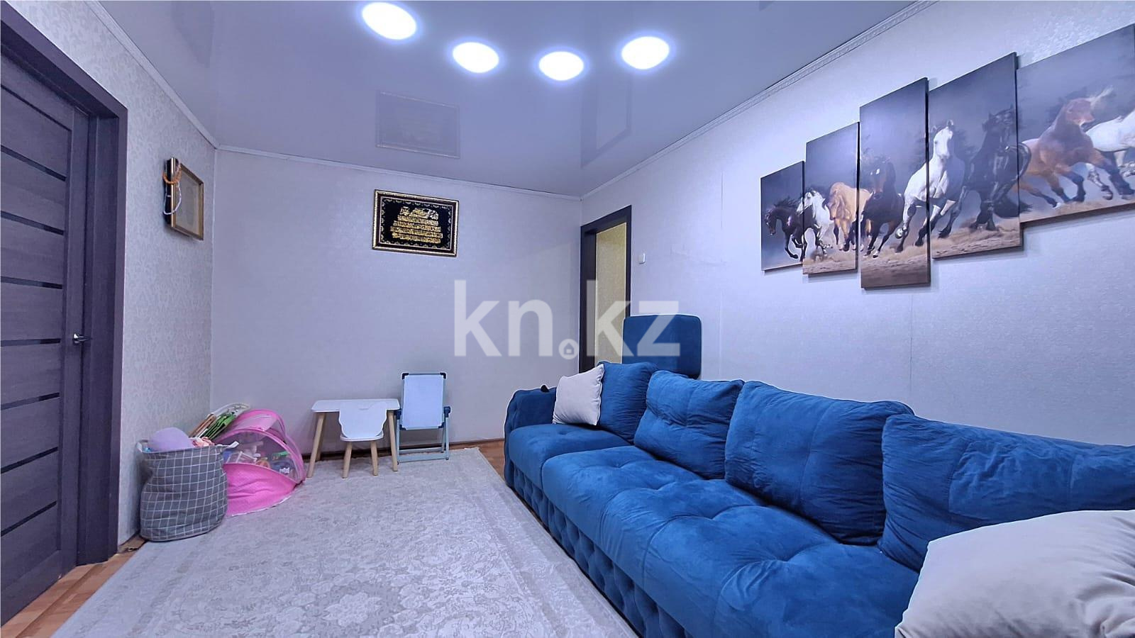 Продажа 4-комнатной квартиры, 61 м², 16 мкр. в Караганде - фото 2