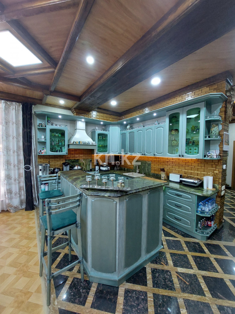 Продажа 6-комнатного дома, 384 м², ул. Каримова в Алматы - фото 10