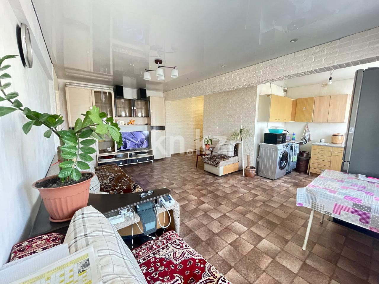 Продажа 4-комнатной квартиры, 59 м², ул. Жамбыла в Сарани - фото 2