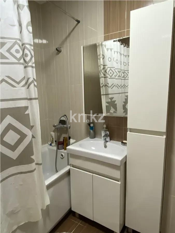 Продажа 3-комнатной квартиры, 90 м², ул. Толе би, дом  273/5 в Алматы - фото 4