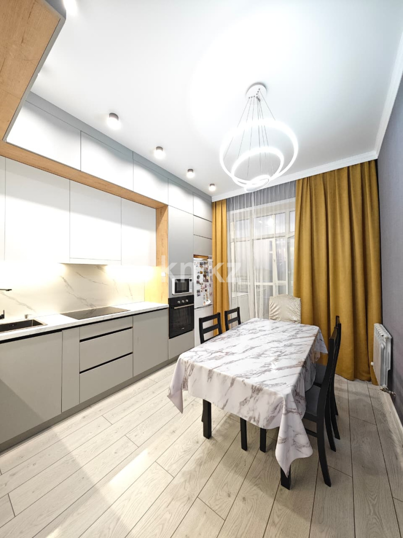 Продажа 3-комнатной квартиры, 82 м², ул. Муканова, дом  43/21 в Караганде - фото 3