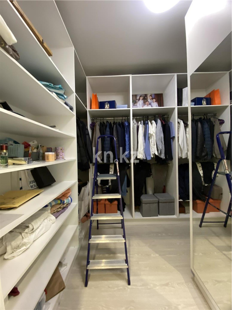 Продажа 3-комнатной квартиры, 135.2 м², ул. Байтурсынова в Астане - фото 12