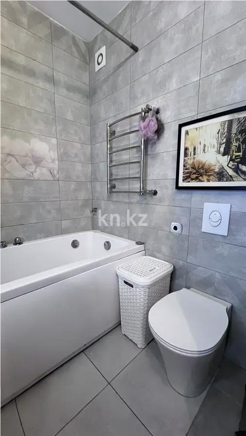 Продажа 1-комнатной квартиры, 36.6 м², мкр-н Аксай-5, дом  25 в Алматы - фото 3