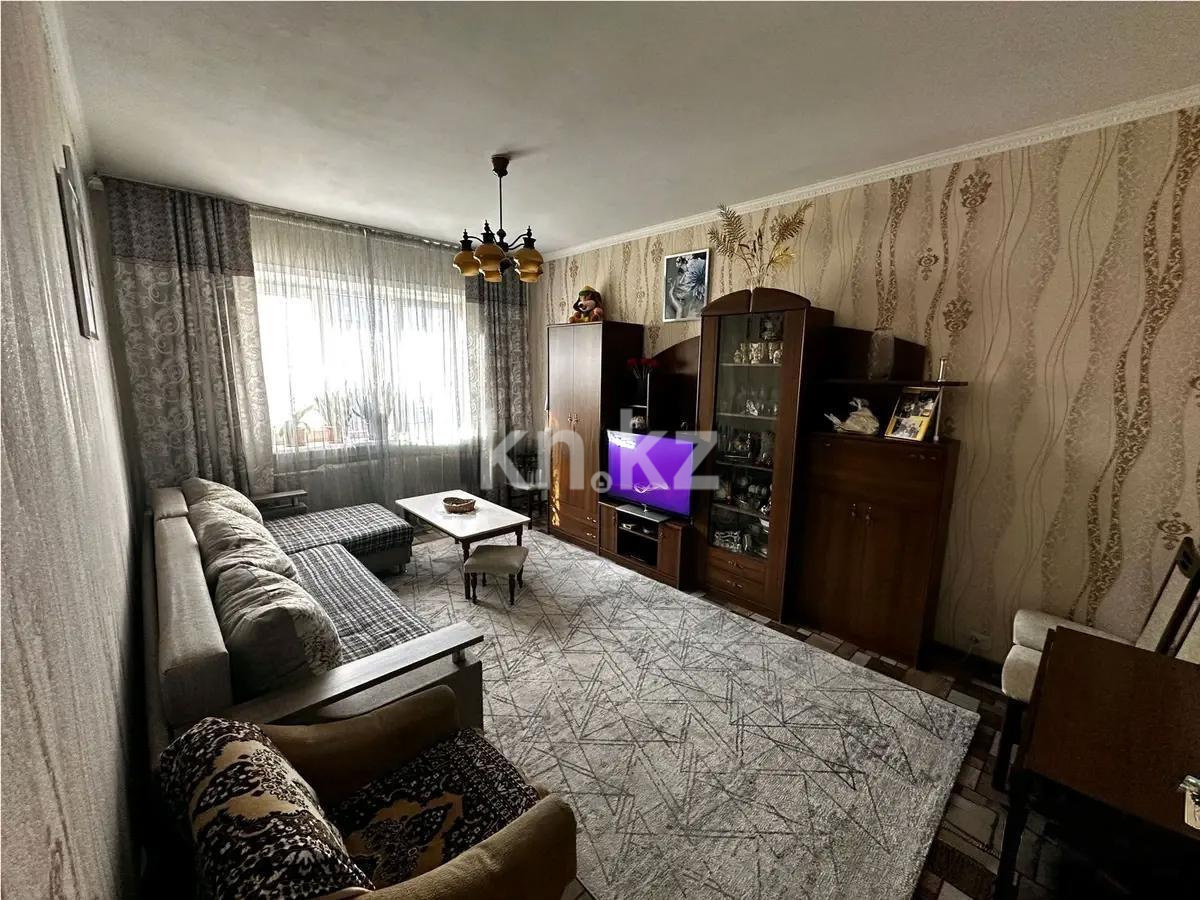 Продажа 3-комнатной квартиры, 68.6 м², мкр. Аксай-4, дом  10 в Алматы