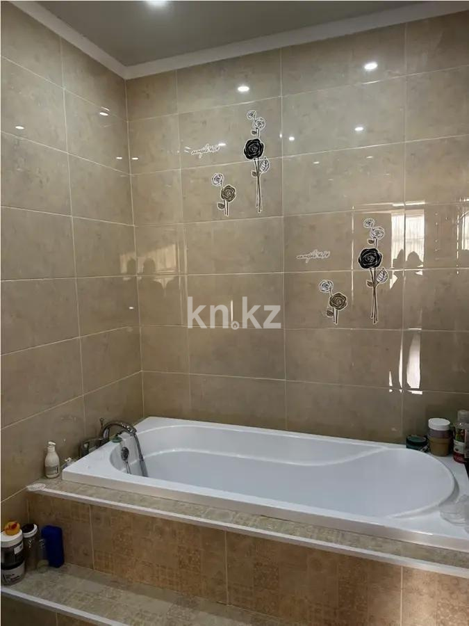 Продажа 2-комнатной квартиры, 93.4 м², ул. Омаровой, дом  25/1 в Алматы - фото 2