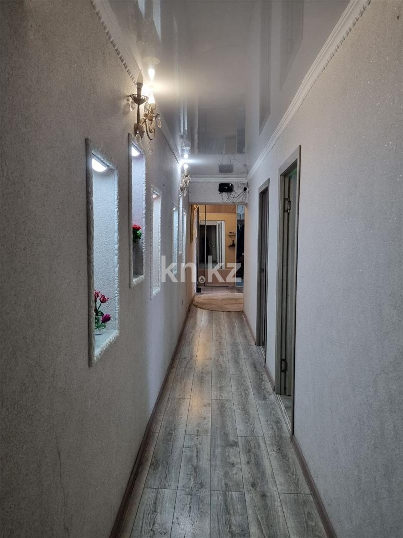 Продажа 4-комнатной квартиры, 90 м², ул. Дюсембекова, дом  4 в Караганде - фото 14