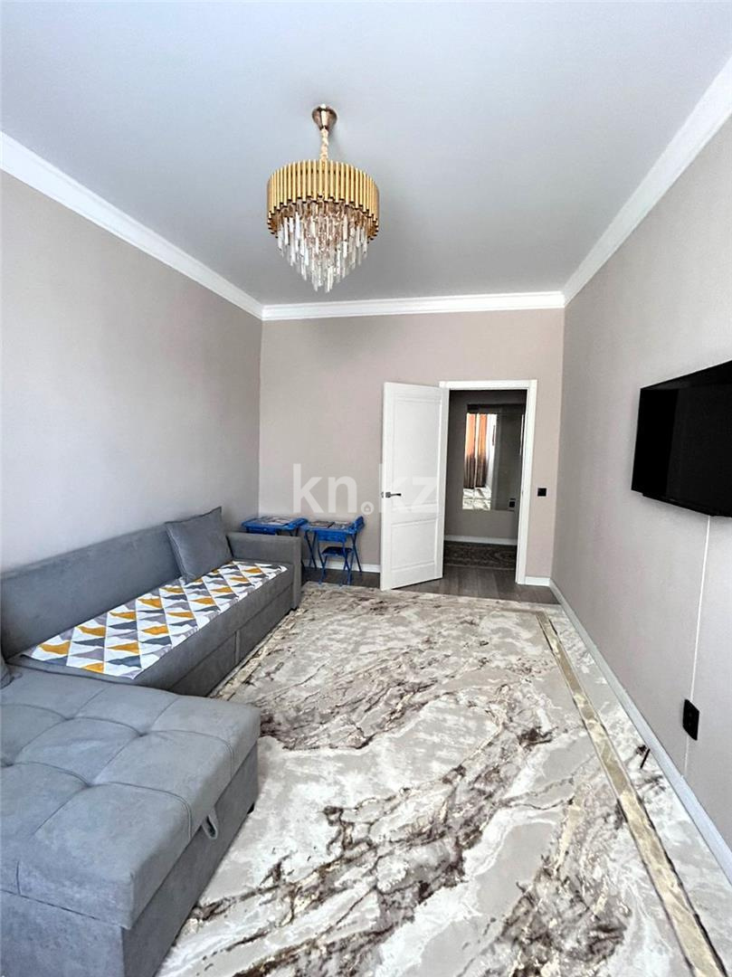 Продажа 2-комнатной квартиры, 65 м², ул. Муканова в Караганде - фото 3