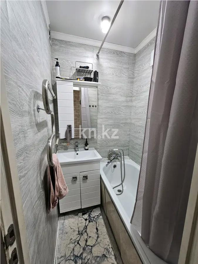 Продажа 3-комнатной квартиры, 63 м², 12 мкр., дом  16 в Алматы - фото 7