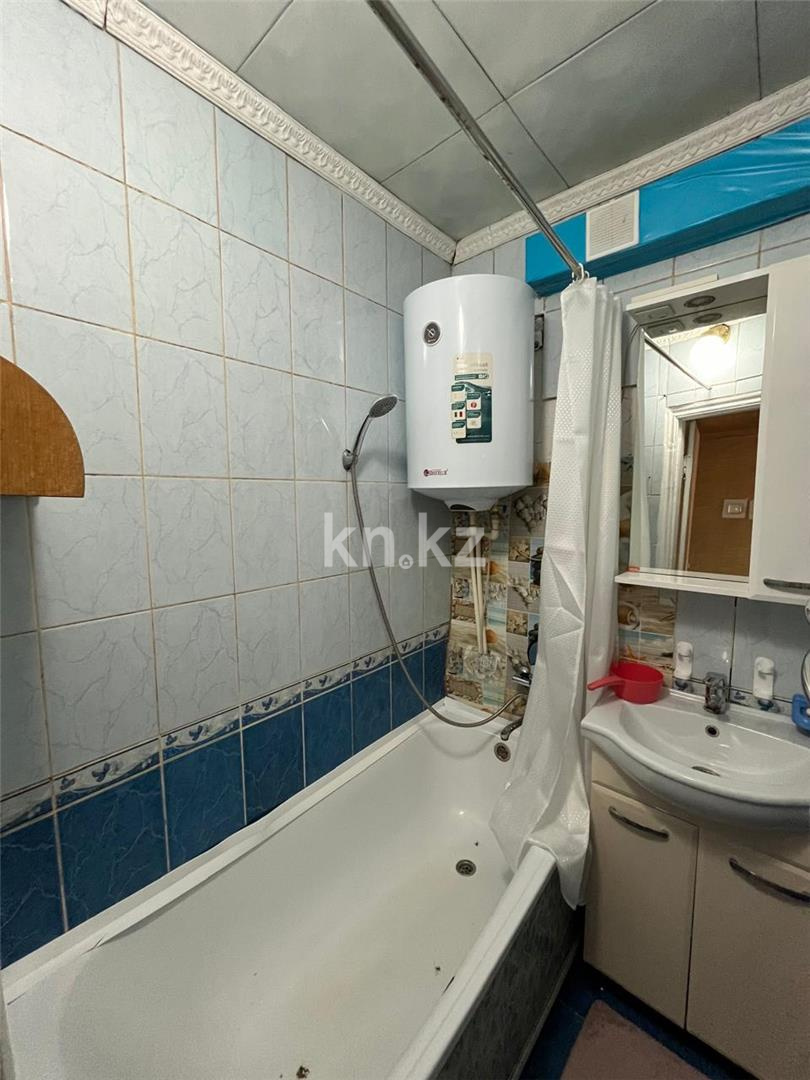 Продажа 3-комнатной квартиры, 60 м², 19-й мкр. в Караганде - фото 9