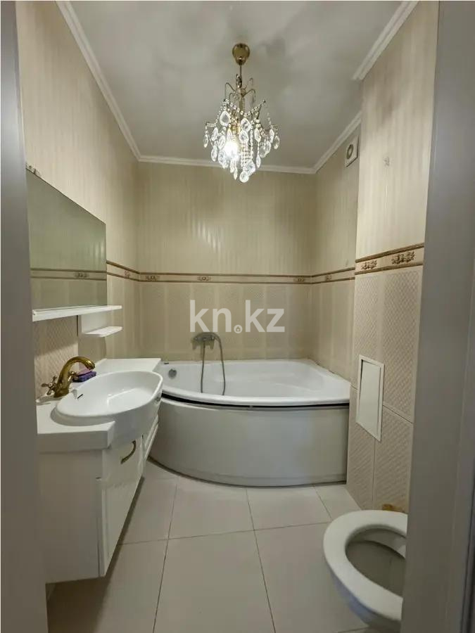 Продажа 5-комнатной квартиры, 145 м², ул. Акмешит, дом  5 в Астане - фото 6