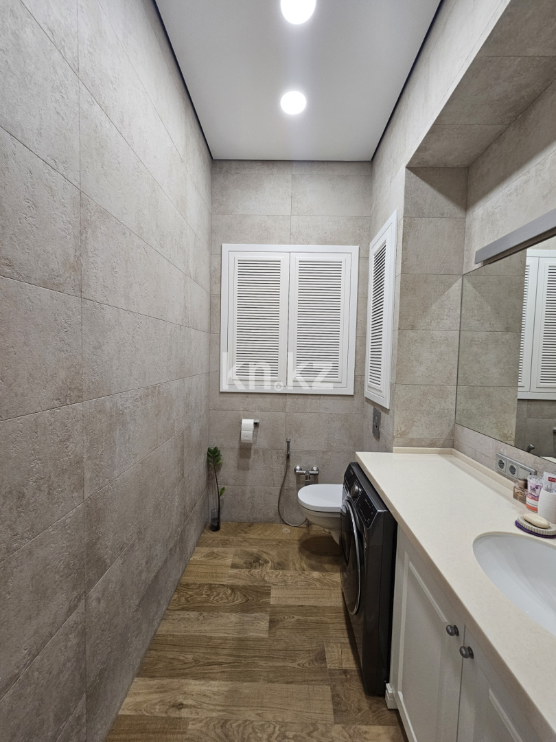 Продажа 3-комнатной квартиры, 81.8 м², мкр-н Гульдер-1, дом  1/4 в Караганде - фото 12