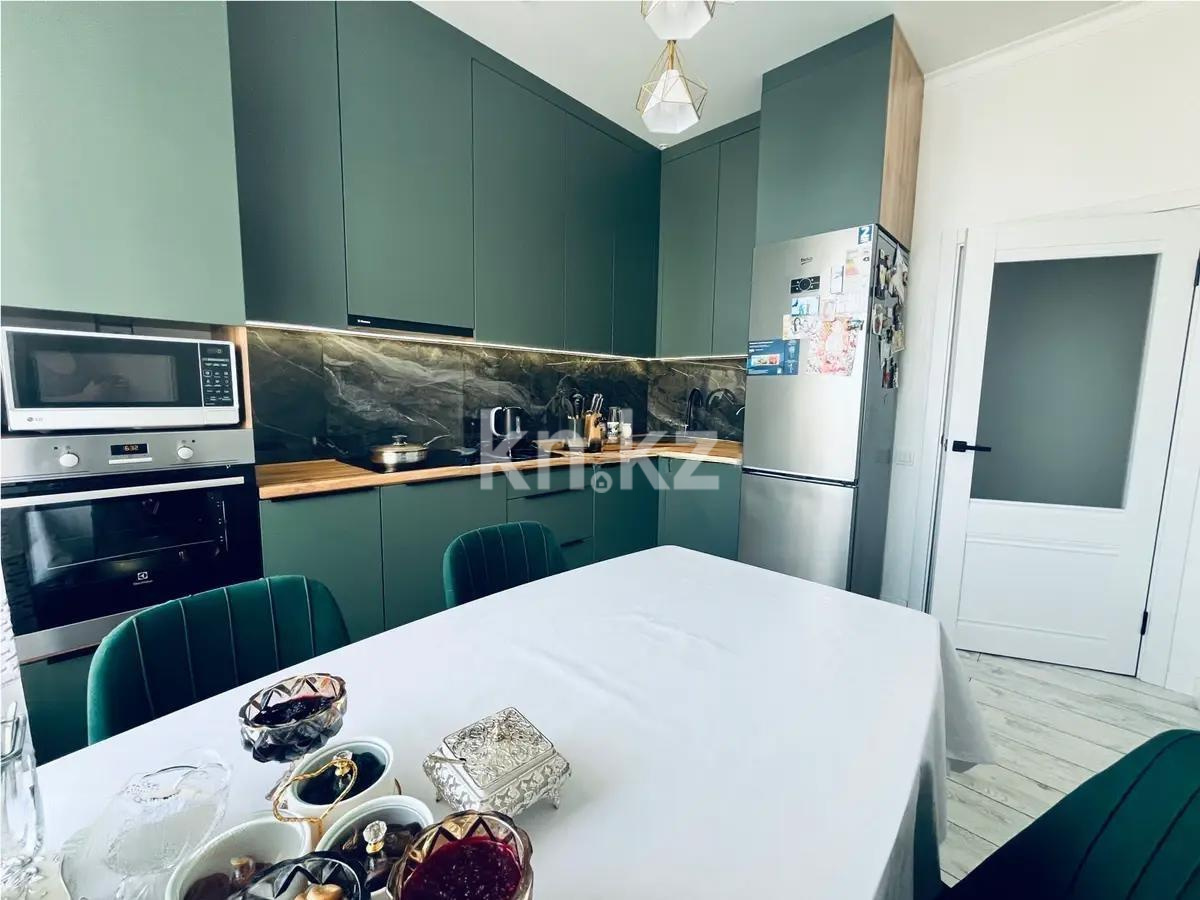 Продажа 2-комнатной квартиры, 65 м², ул. Дюсембекова, дом  83/2 в Караганде - фото 3