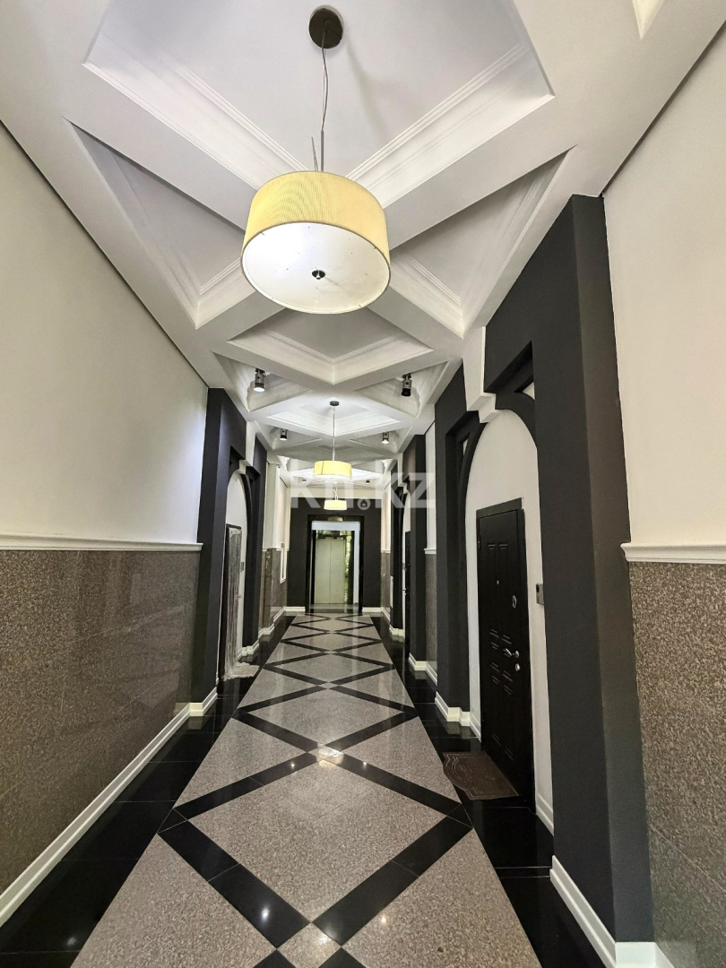 Продажа 4-комнатной квартиры, 132 м² в Караганде