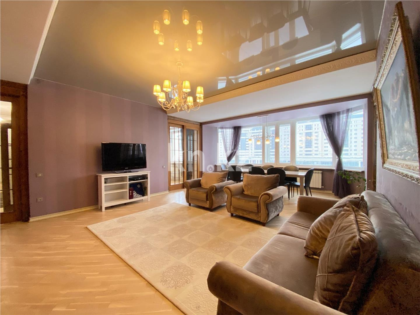 Продажа 5-комнатной квартиры, 204 м² в Астане