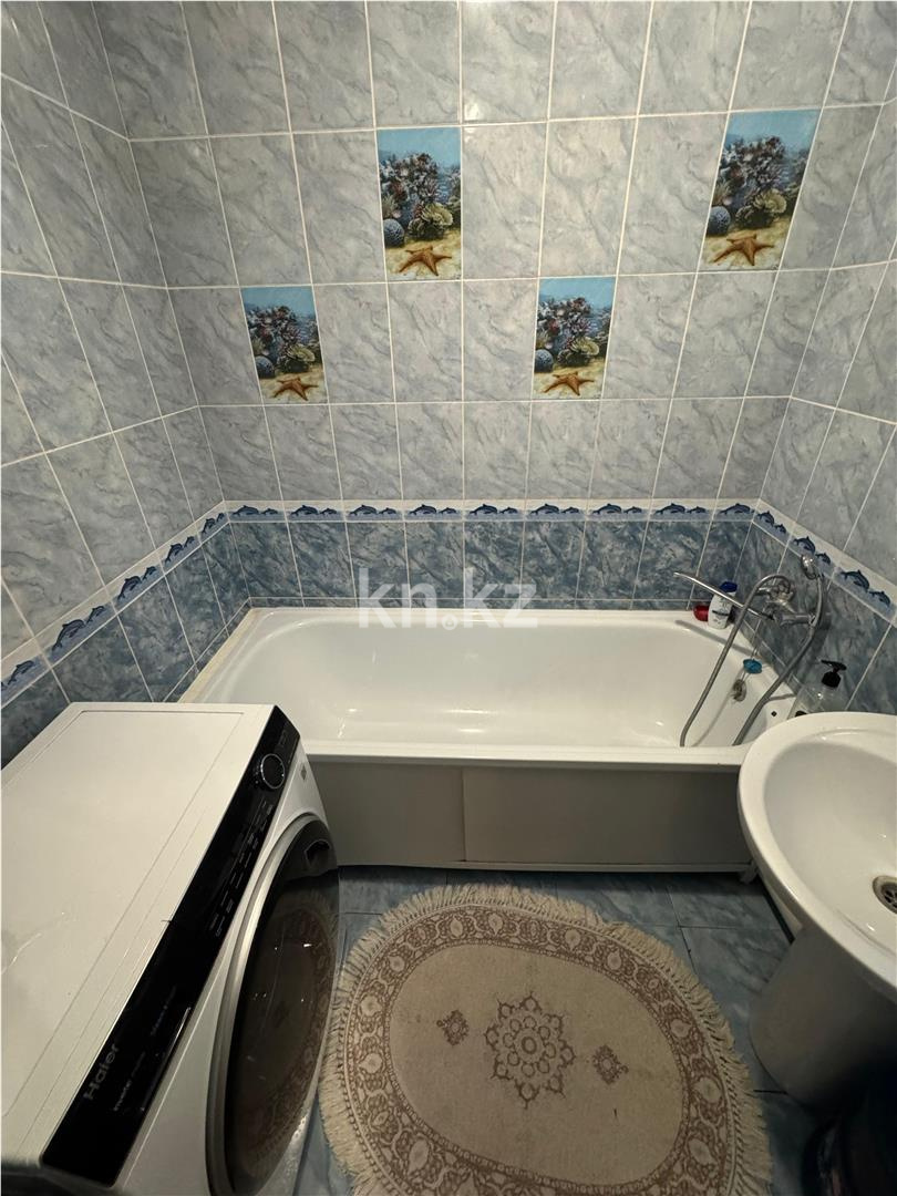 Продажа 3-комнатной квартиры, 60 м², ул. Жекибаева в Караганде - фото 7