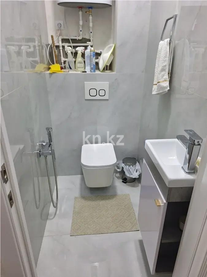 Продажа 3-комнатной квартиры, 75 м², пр. Шахтеров, дом  52Б в Караганде - фото 5