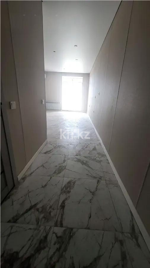 Продажа 1-комнатной квартиры, 30 м², пр. Аль-Фараби, дом  76 в Астане - фото 2