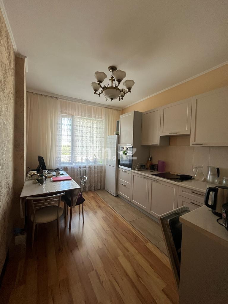 Продажа 2-комнатной квартиры, 65 м², пр. Шахтеров в Караганде - фото 7