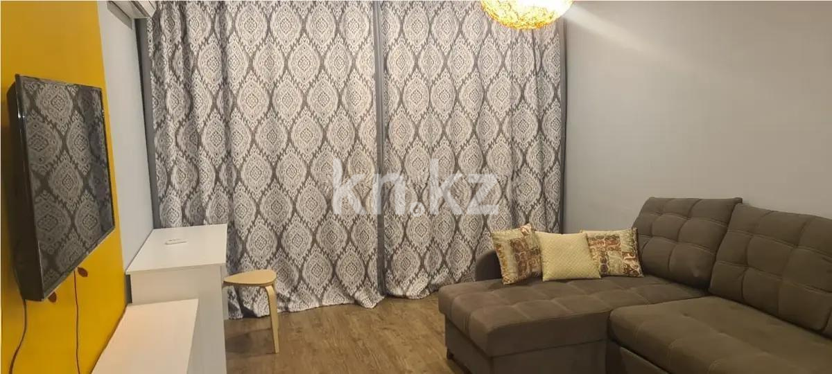 Продажа 1-комнатной квартиры, 40 м², ул. Толе би, дом  201 в Алматы