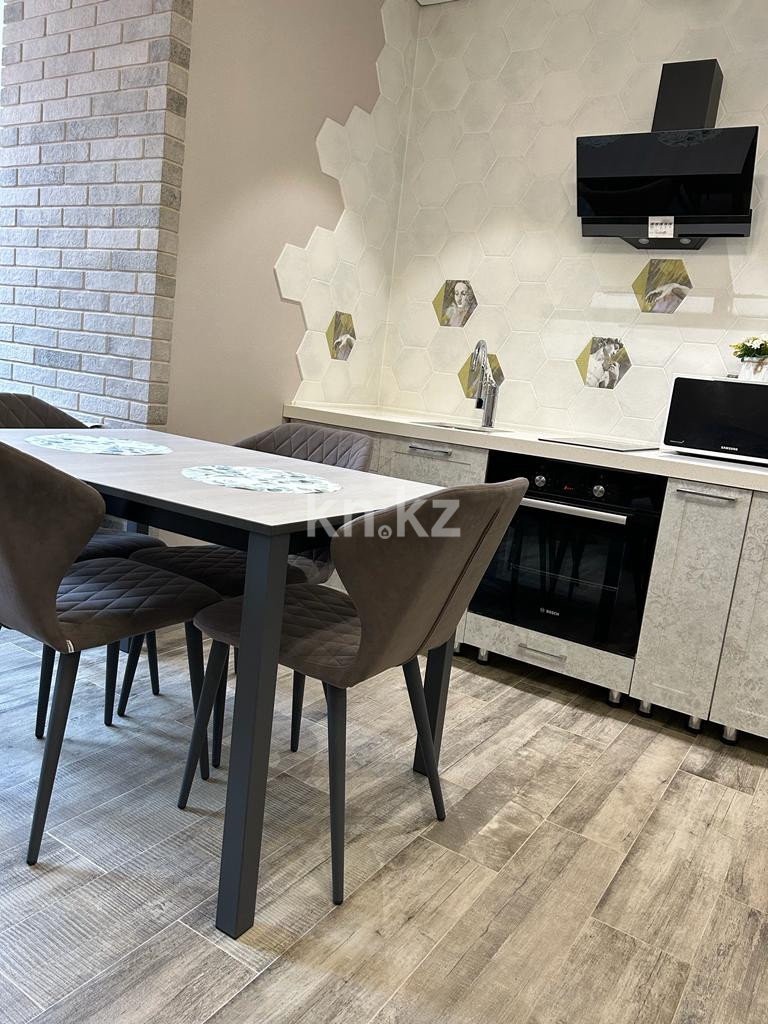 Аренда 1-комнатной квартиры посуточно, 44 м², Исы Байзакова, дом  133 в Павлодаре - фото 9