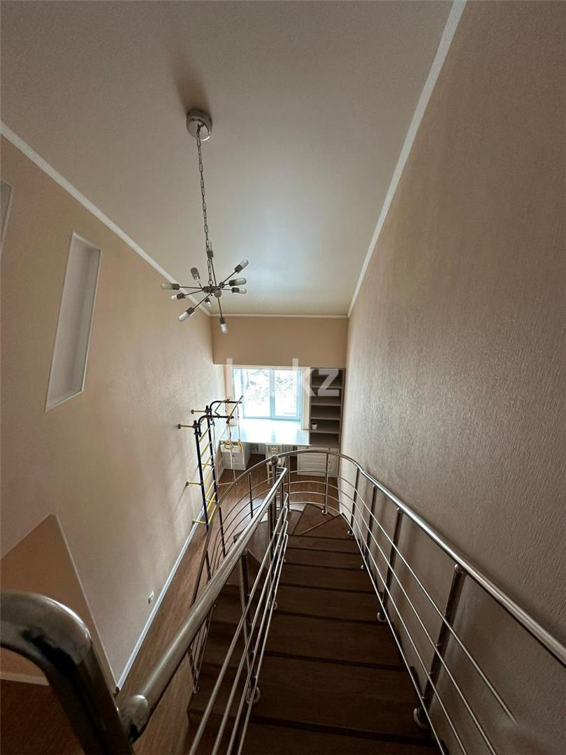 Продажа 4-комнатной квартиры, 180 м², пр. Н. Абдирова в Караганде - фото 16