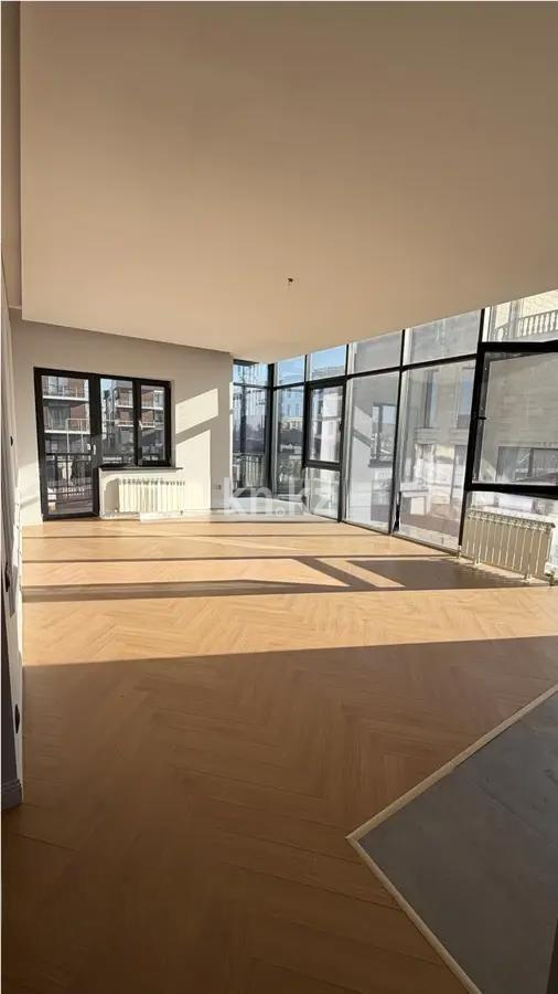 Продажа 4-комнатной квартиры, 93 м² в Алматы