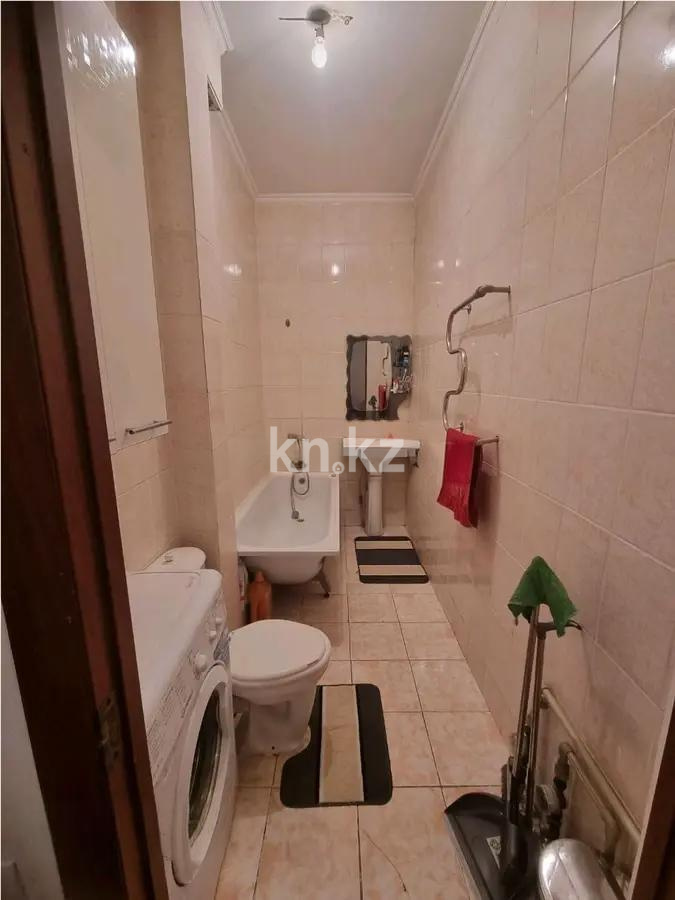 Продажа 2-комнатной квартиры, 45 м², мкр-н Кокжиек, дом  16а в Алматы - фото 4