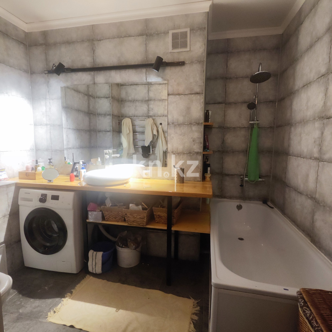 Продажа 1-комнатной квартиры, 65 м², ул. Навои в Алматы - фото 15