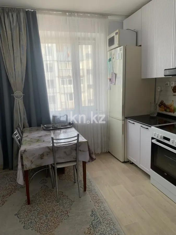 Продажа 3-комнатной квартиры, 65 м², мкр. Шахтерский, дом  120 в Караганде - фото 4