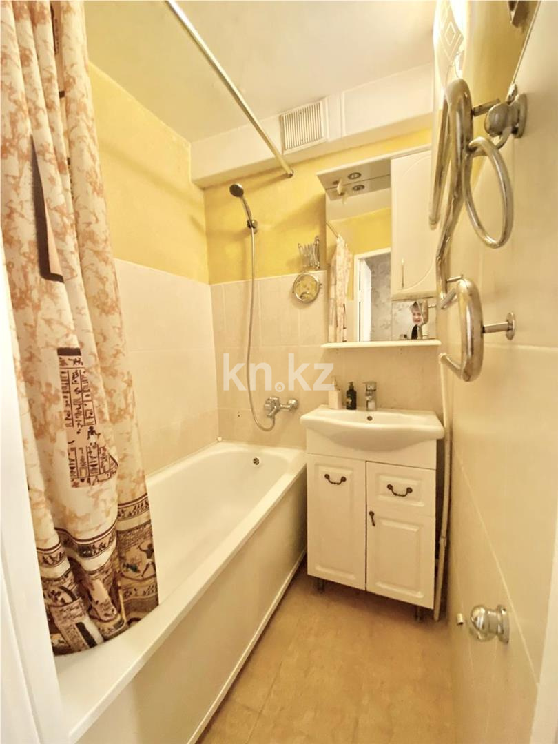 Продажа 2-комнатной квартиры, 48 м², ул. Муканова в Караганде - фото 14